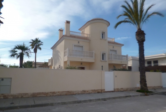 Resale - Villa - Orihuela Costa - Cabo Roig