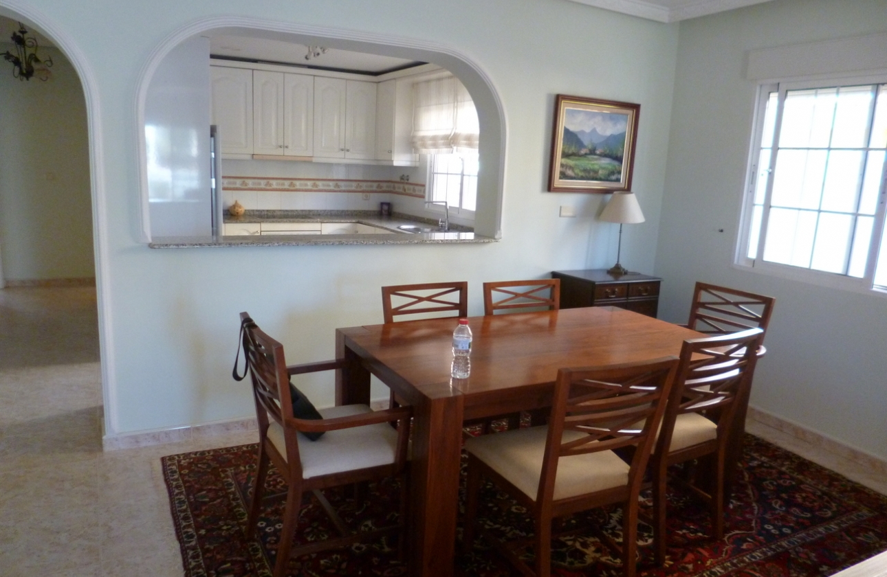 Resale - Villa - Orihuela Costa - La Zenia