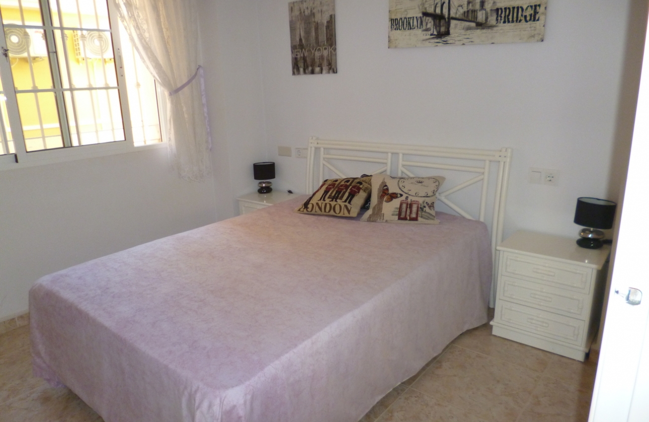 Resale - Villa - Orihuela Costa - La Zenia