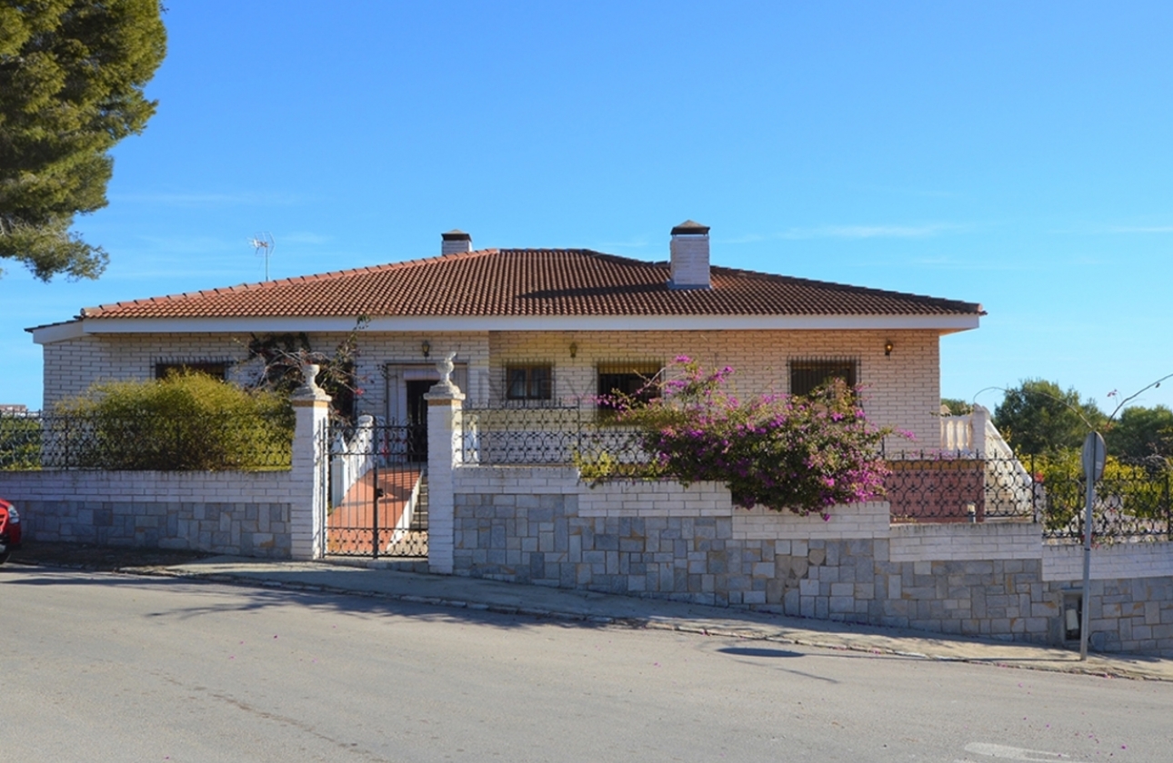 Resale - Villa - Orihuela Costa - Campoamor