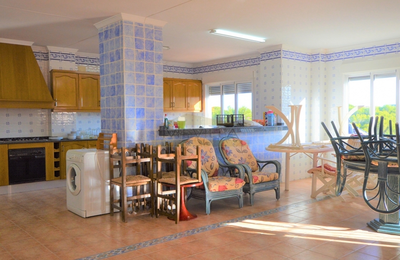 Resale - Villa - Orihuela Costa - Campoamor