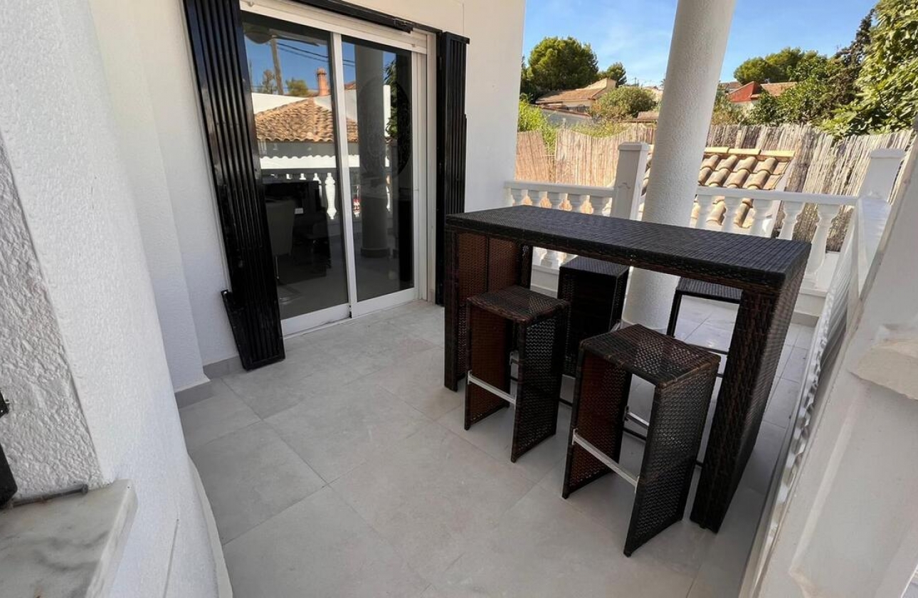 Resale - Villa - Orihuela - Vistabella Golf