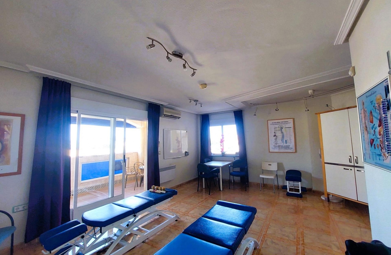 Resale - Apartment - Orihuela Costa - La Zenia