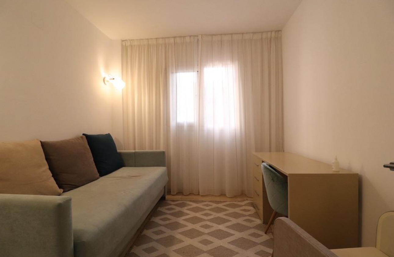 Resale - Apartment - Torrevieja - Punta Prima