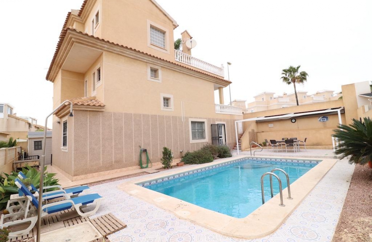 Reventa - Villa - Orihuela Costa - Los Altos