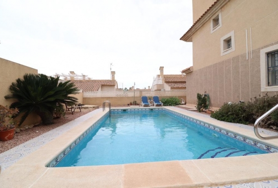 Resale - Villa - Orihuela Costa - Los Altos