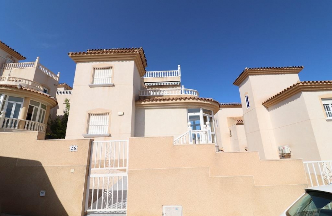 Resale - Villa - Orihuela Costa - Villamartín