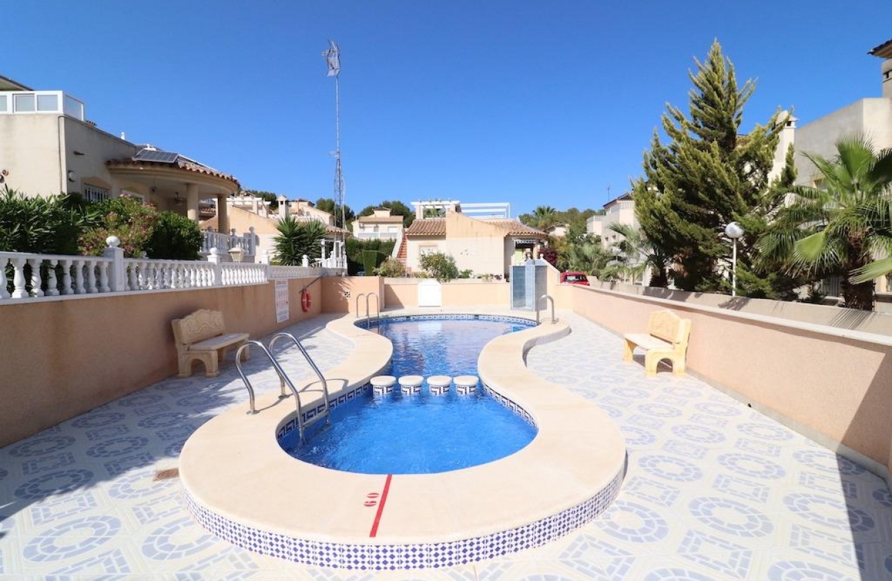 Resale - Villa - Orihuela Costa - Villamartín