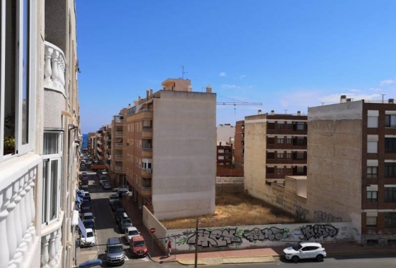 Rynek wtórny - Apartament - Torrevieja - Estacion de autobuses