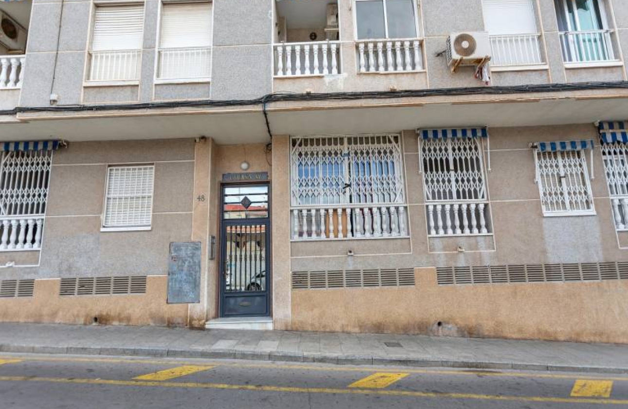 Resale - Apartment - Torrevieja - Estacion de autobuses