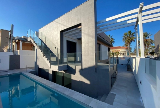 Obra nueva - Villa - Torrevieja - La Mata