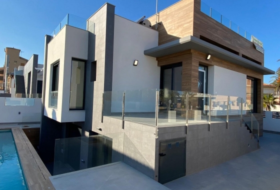 Obra nueva - Villa - Torrevieja - La Mata