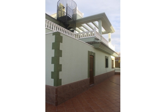 Obra nueva - Villa - Torrevieja - Los Altos