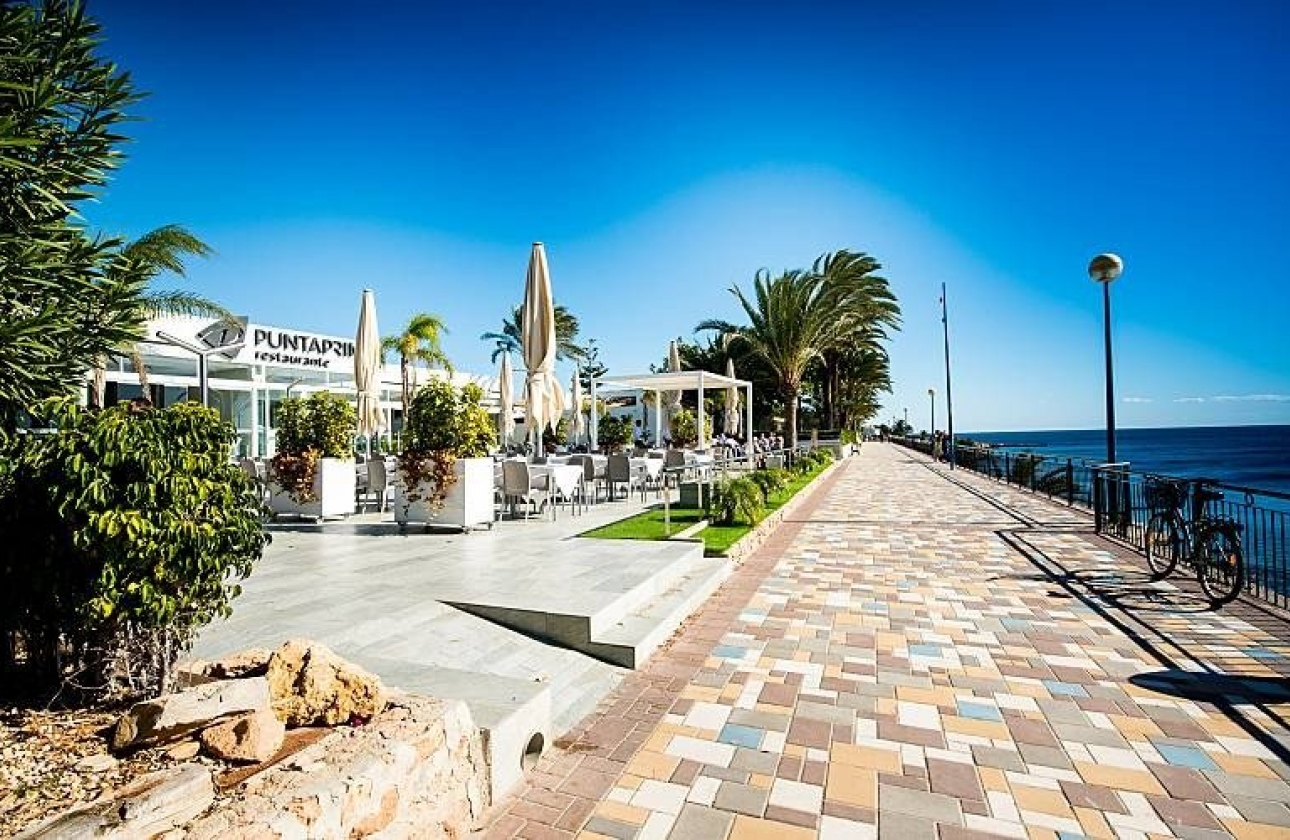 Rynek pierwotny - Villa - Orihuela Costa - Punta Prima