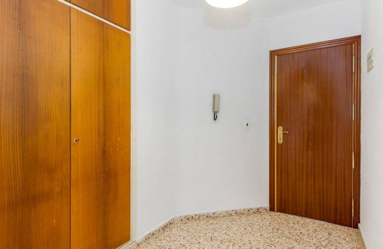 Rynek wtórny - Apartament - Torrevieja - Playa de los Locos