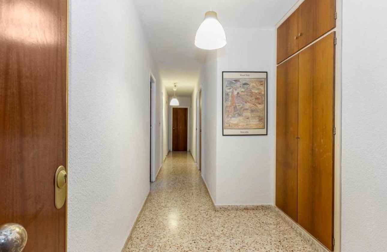 Resale - Apartment - Torrevieja - Playa de los Locos