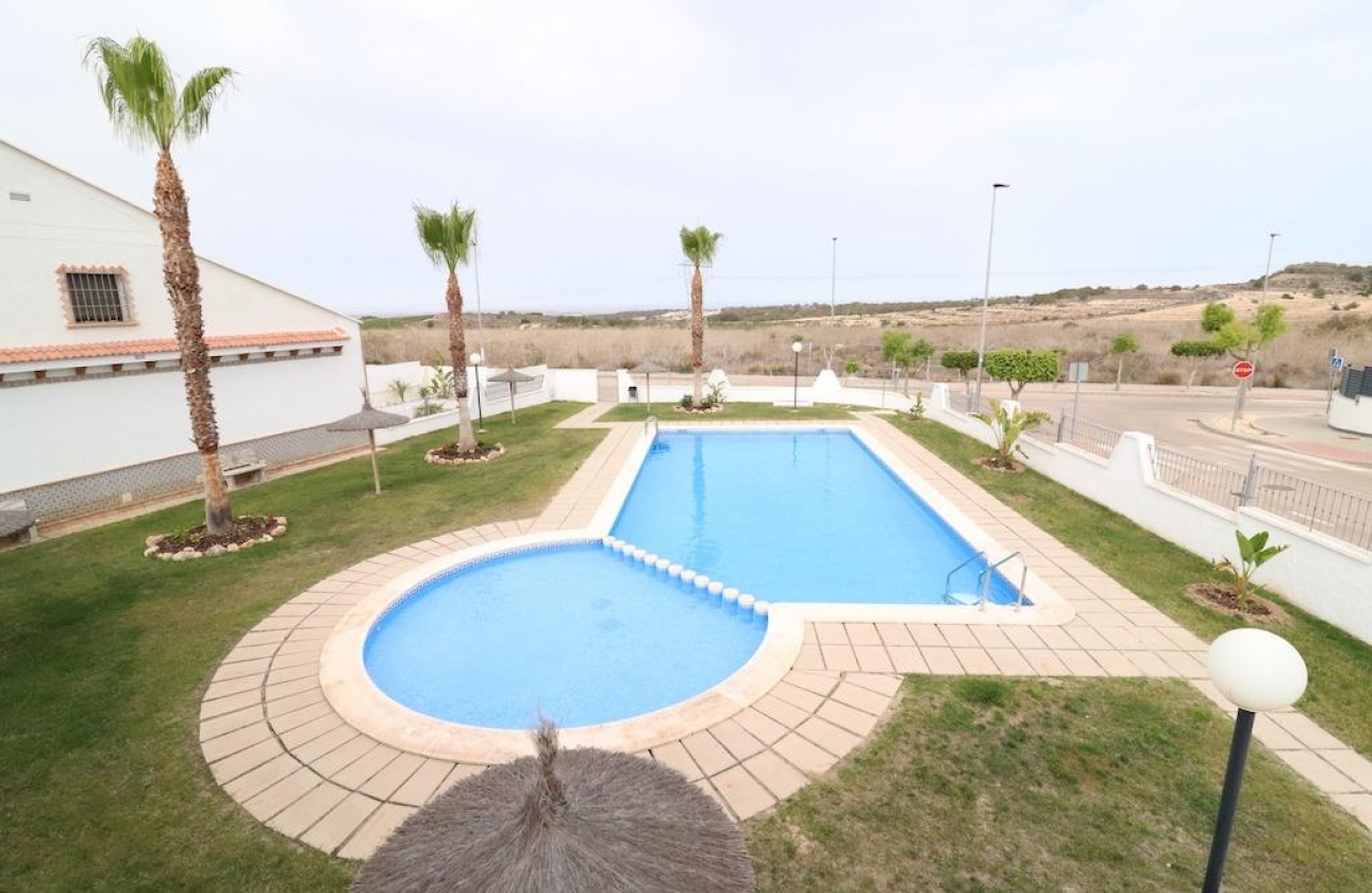 Resale - Townhouse - San Miguel de Salinas - Cerro Del Sol