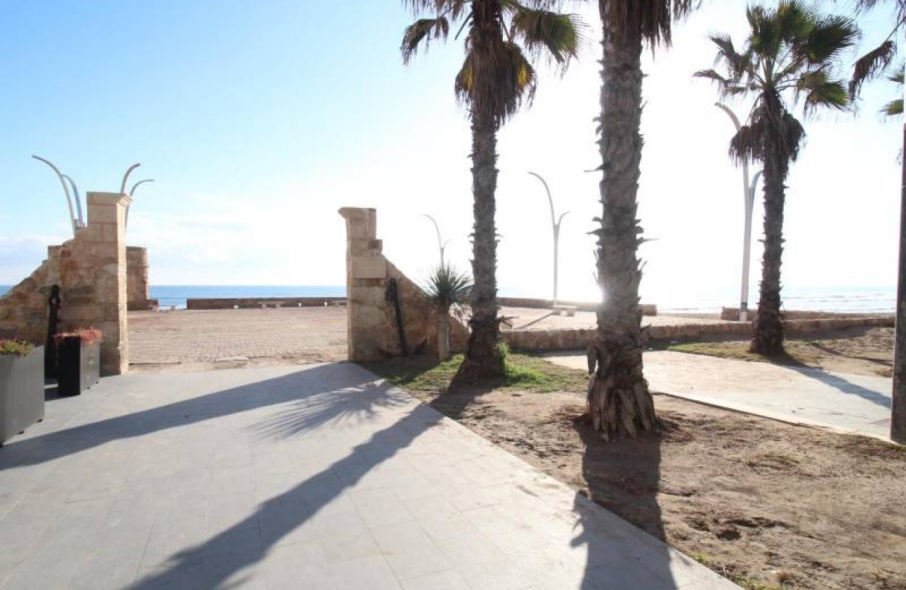 Resale - Apartment - Torrevieja - La Mata