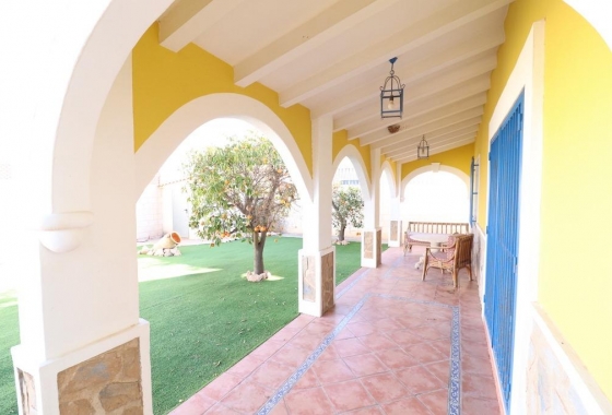 Resale - Villa - Orihuela Costa - Los Dolses