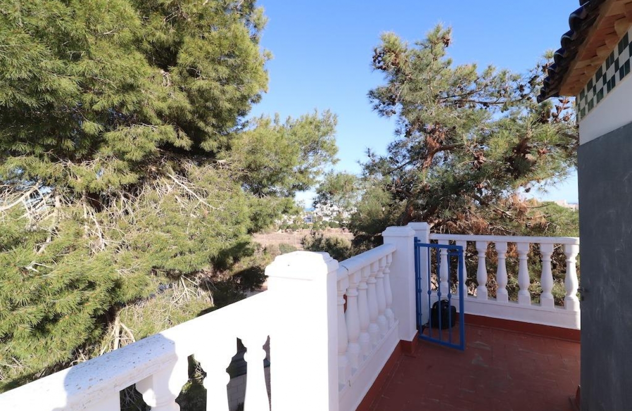 Resale - Villa - Orihuela Costa - Los Dolses