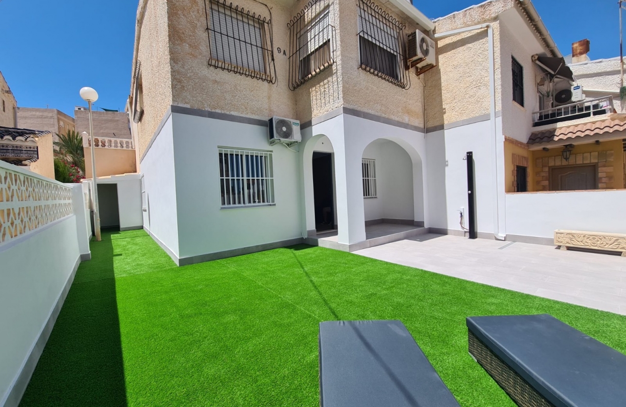 Resale - Townhouse - Torrevieja - La Mata