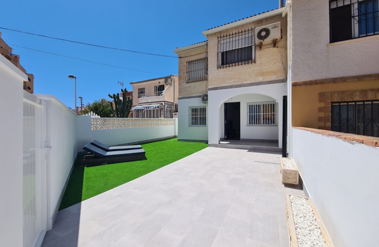 Resale - Townhouse - Torrevieja - La Mata