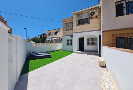 Reventa - Adosado - Torrevieja - La Mata