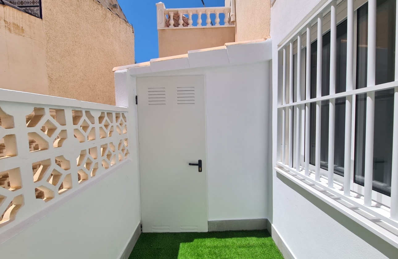 Resale - Townhouse - Torrevieja - La Mata