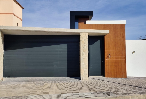 Obra nueva - Villa - Orihuela Costa - La Zenia