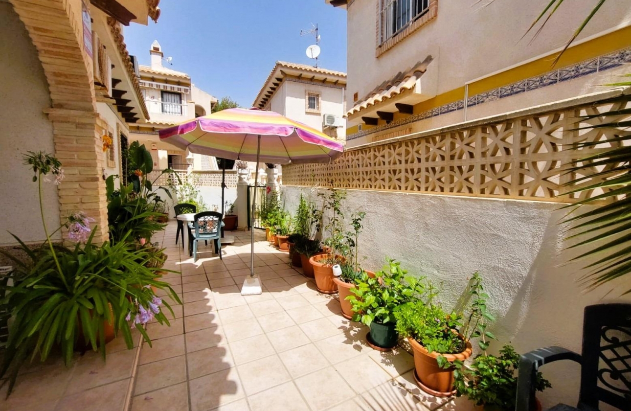 Resale - Semi-detached - Torrevieja - Las calas