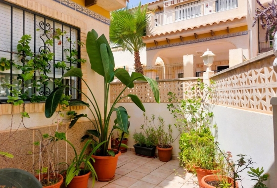 Resale - Semi-detached - Torrevieja - Las calas