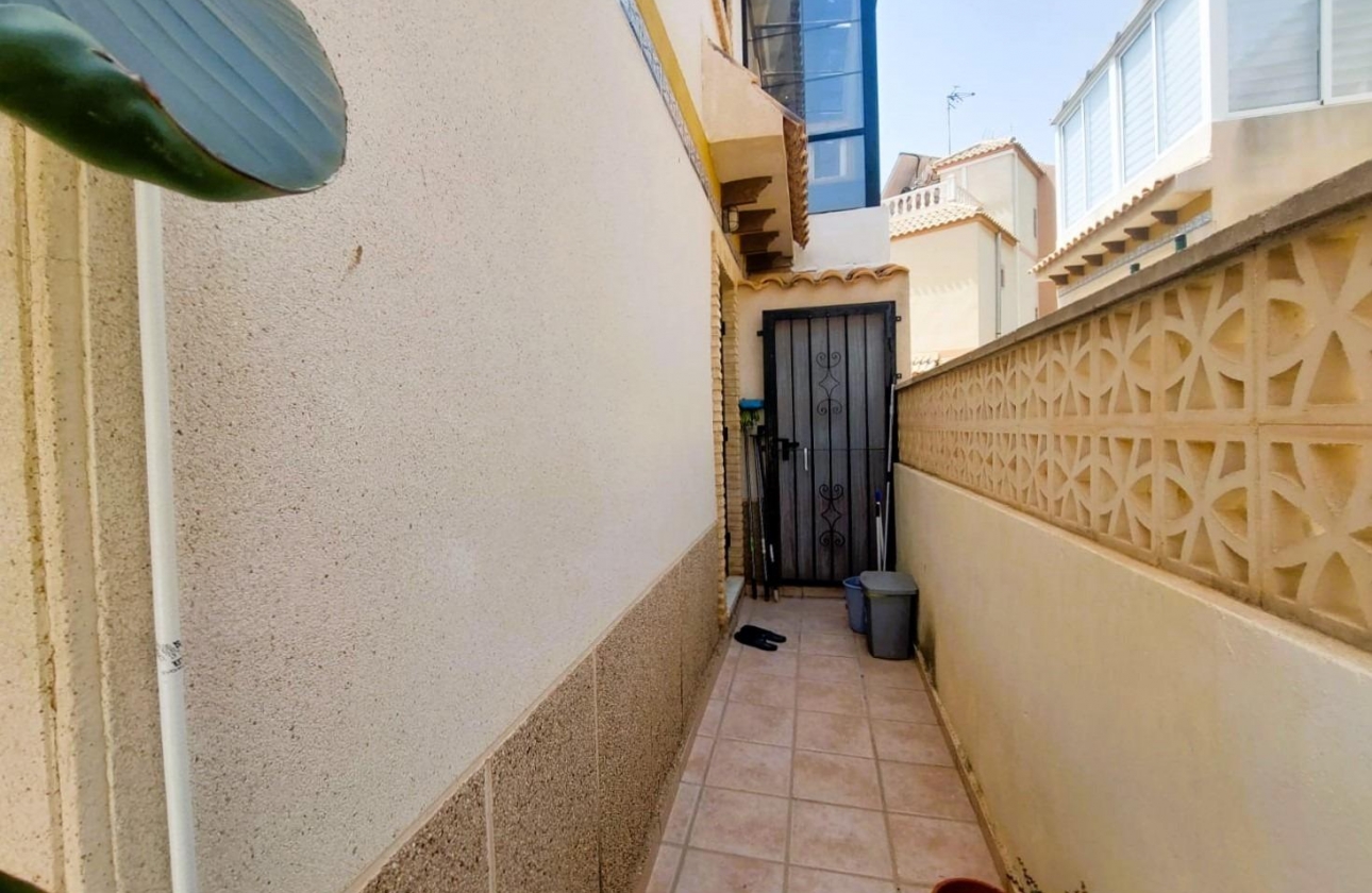 Resale - Semi-detached - Torrevieja - Las calas