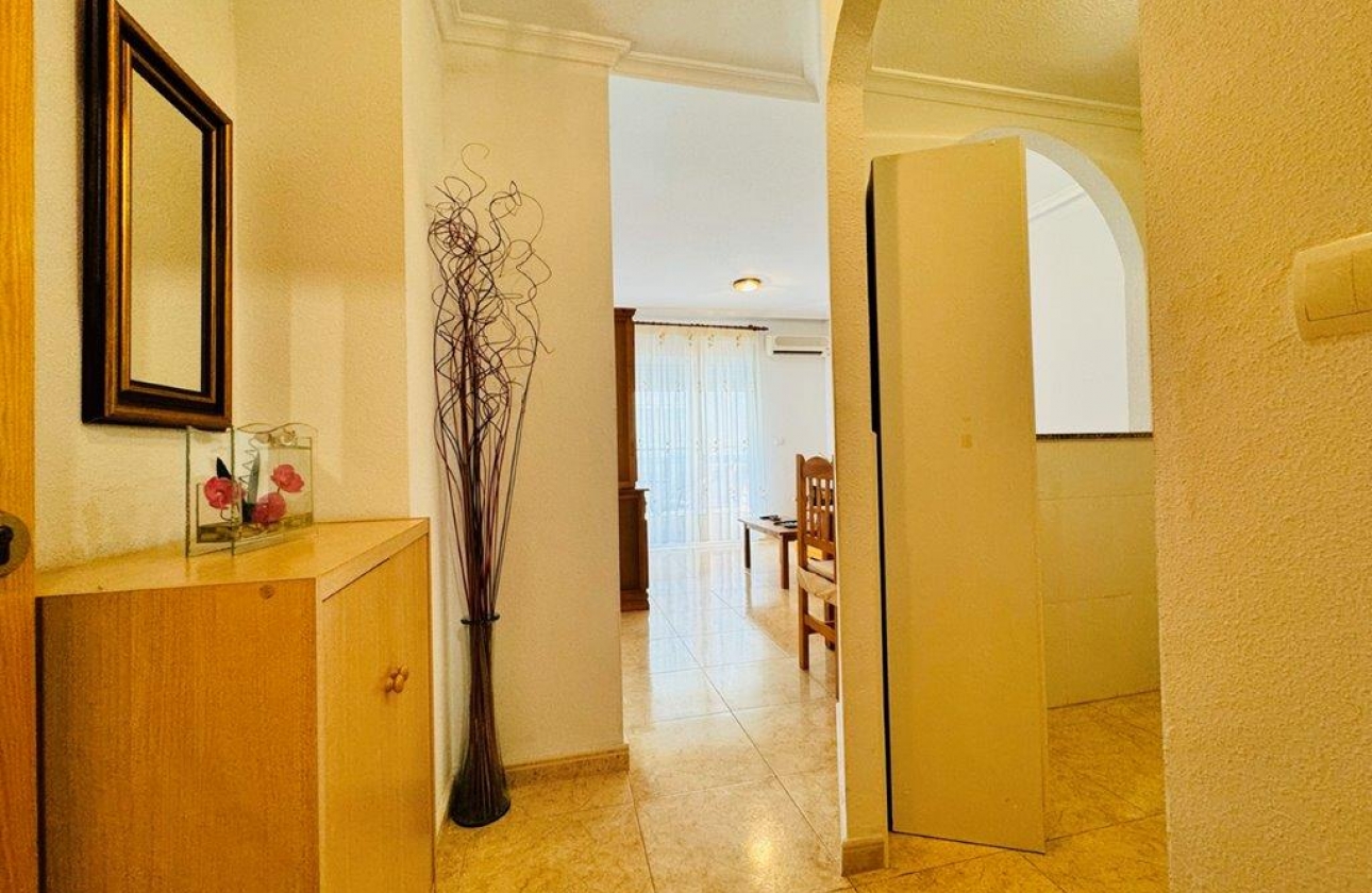 Resale - Apartment - Torrevieja - La Mata