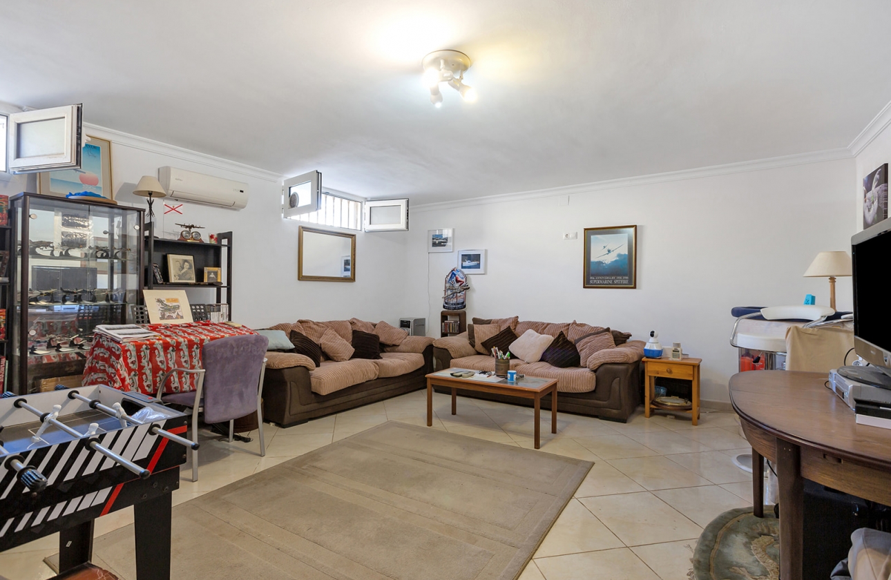 Resale - Villa - Torrevieja - Los Balcones