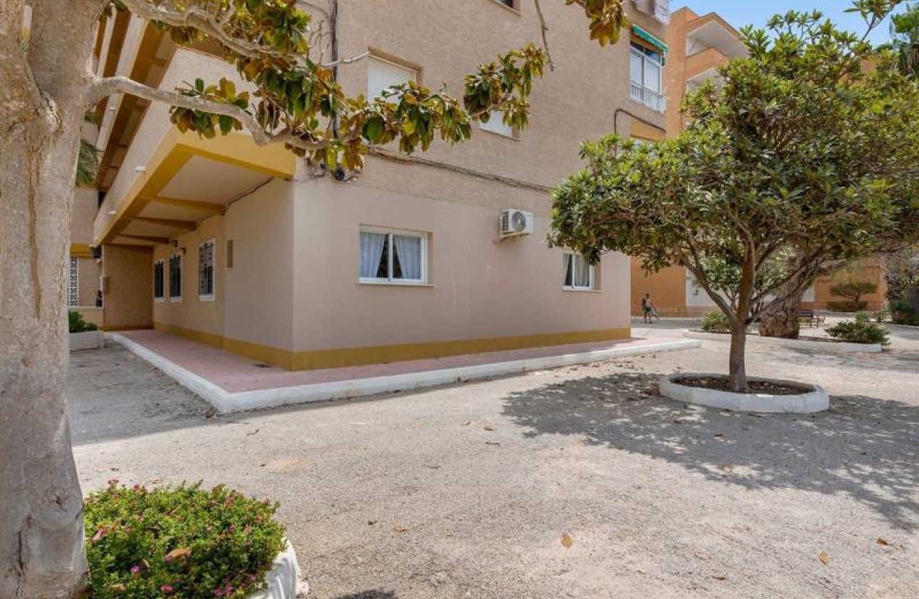 Resale - Bungalow ground floor - Guardamar del Segura - Pinomar