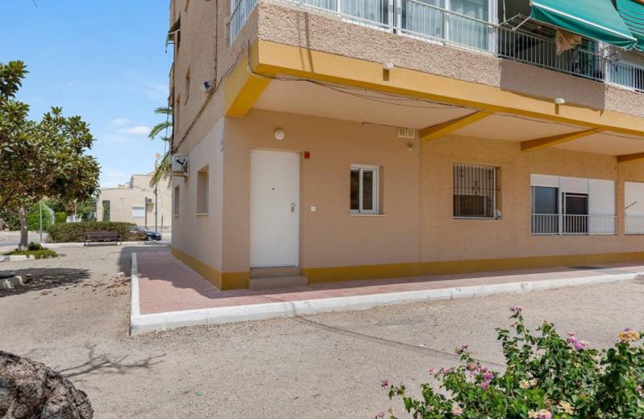 Resale - Bungalow ground floor - Guardamar del Segura - Pinomar