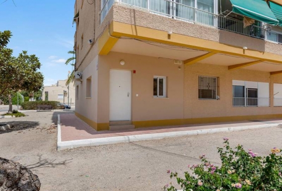 Resale - Bungalow ground floor - Guardamar del Segura - Pinomar