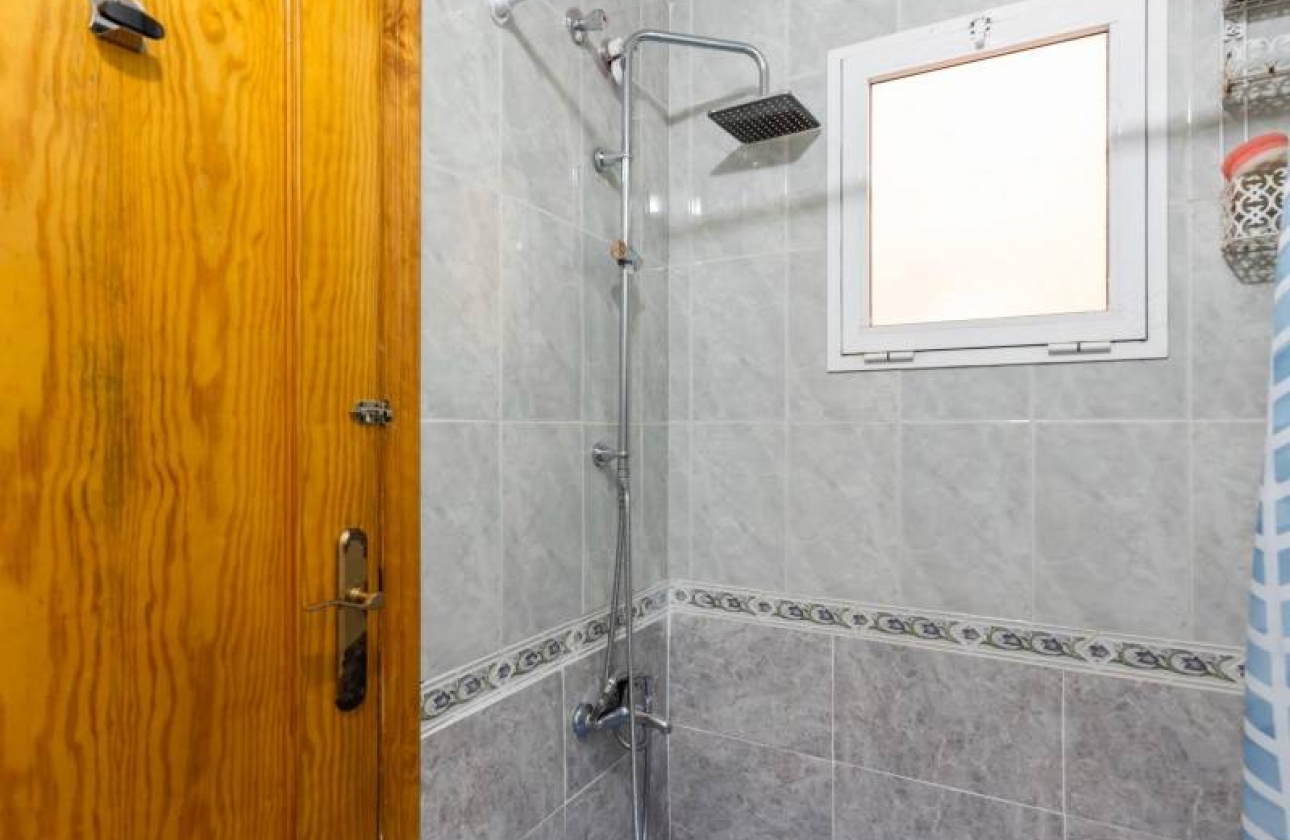 Resale - Apartment - Torrevieja - Centro