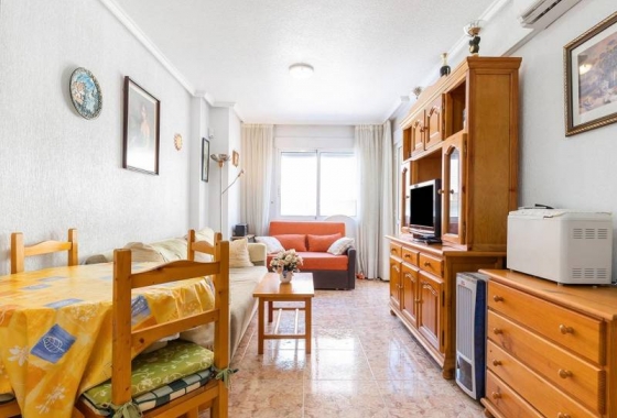 Resale - Apartment - Torrevieja - Estacion de autobuses