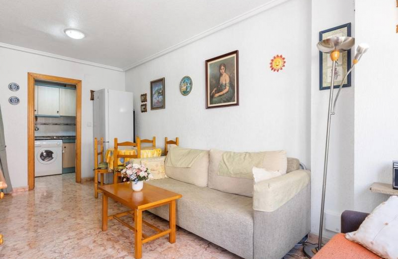 Resale - Apartment - Torrevieja - Estacion de autobuses