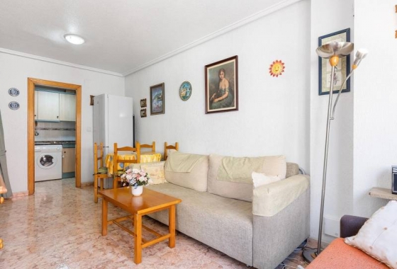 Resale - Apartment - Torrevieja - Estacion de autobuses