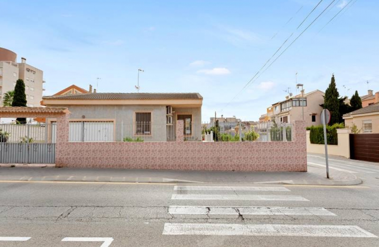 Reventa - Villa - Torrevieja - Nueva Torrevieja