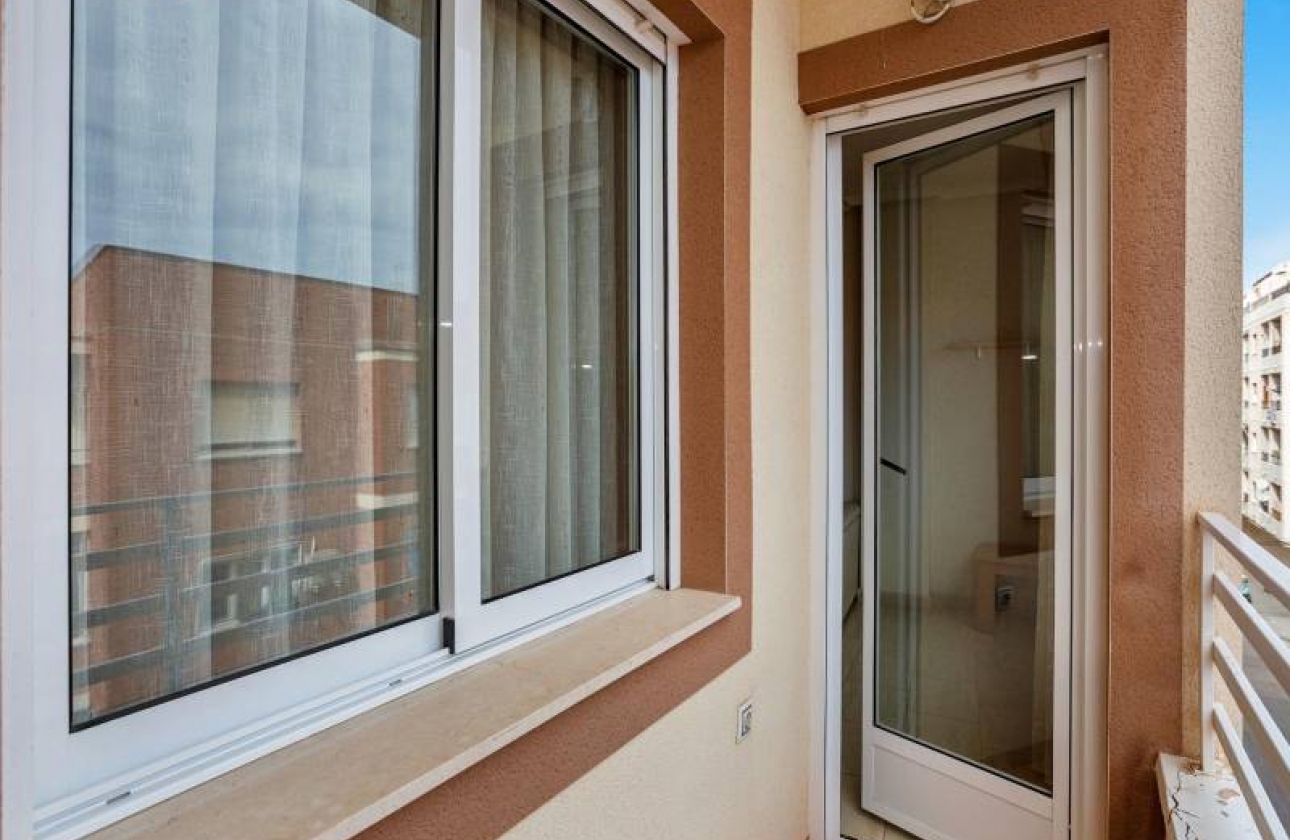 Resale - Apartment - Torrevieja - Centro