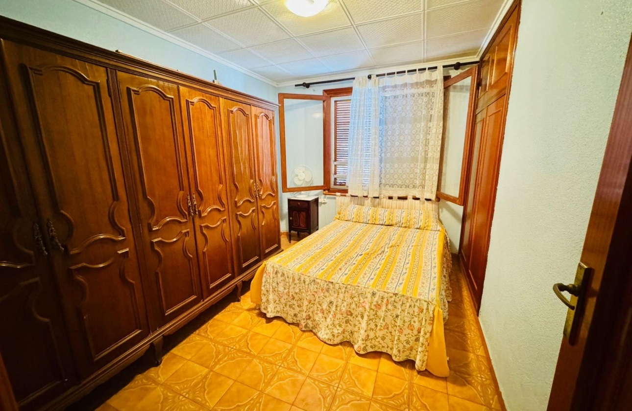 Rynek wtórny - Apartament - Torrevieja - Playa del Acequión