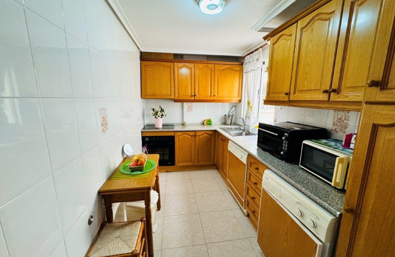 Resale - Apartment - Torrevieja - La Mata