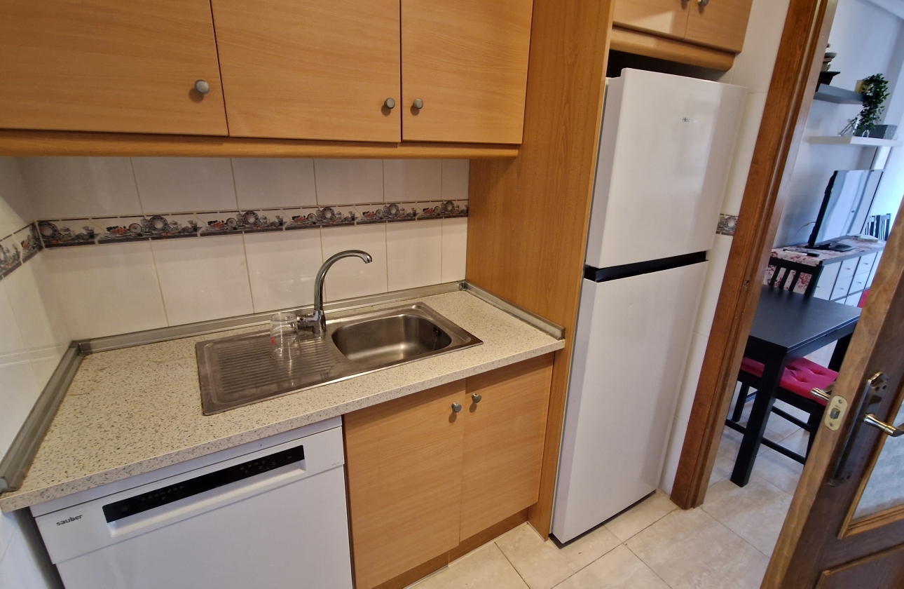 Resale - Apartment - Orihuela Costa - Los Almendros