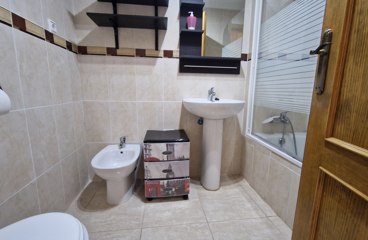 Resale - Apartment - Orihuela Costa - Los Almendros