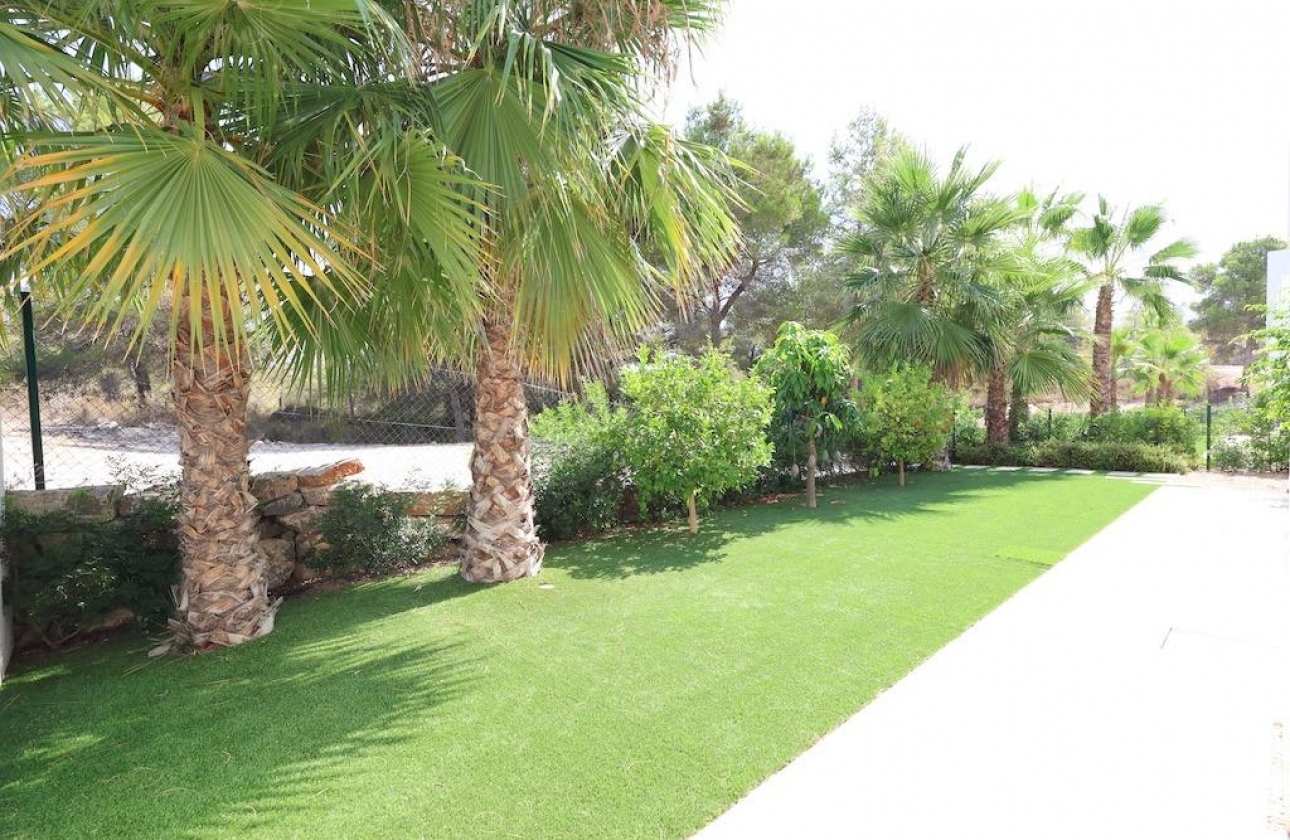 Resale - Villa - San Miguel de Salinas - Las colinas golf and country club