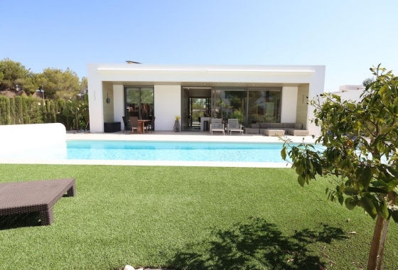 Resale - Villa - San Miguel de Salinas - Las colinas golf and country club