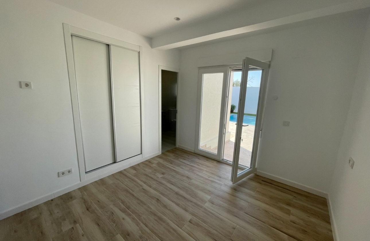 Resale - Villa - Torrevieja - San Luis